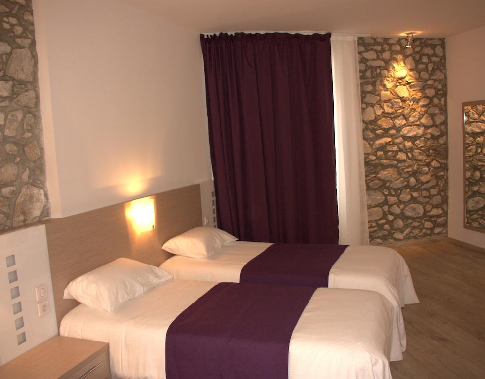 Hotel Terranostra Tarascon-sur-Ariège Oda fotoğraf