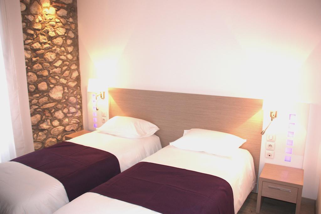 Hotel Terranostra Tarascon-sur-Ariège Oda fotoğraf